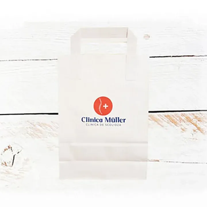 Pungă personalizată hârtie kraft neagră 18x9x25 cm