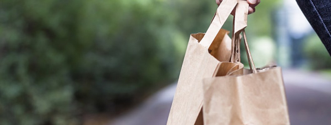 Beneficiile pungilor din hârtie kraft: de ce sunt alegerea inteligentă pentru afacerea dvs