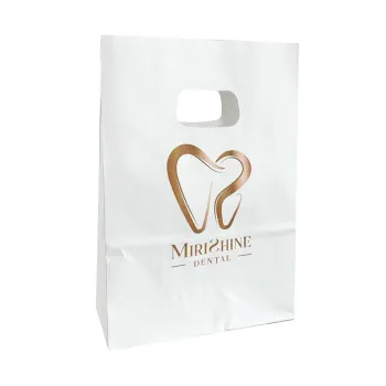 Pungă personalizată hârtie maner decupat 14x7x21 cm